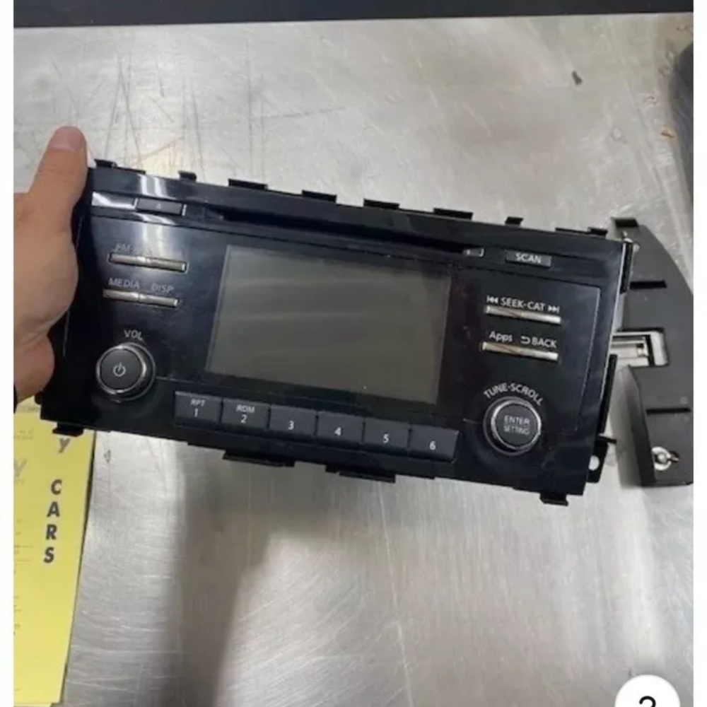 2013 2015 NIssan Altima Sedan AM FM CD Radio Receiver W/O Navigation 5" Display